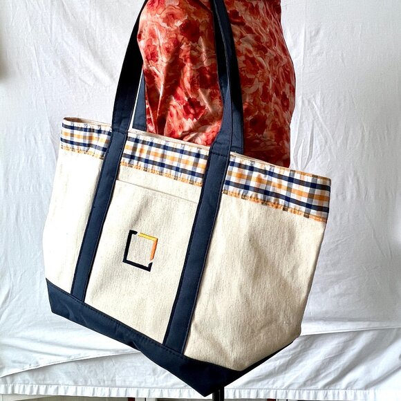 Extra Large Canvas Boat Tote Plaid, Cream and Navy, NWOTS! - Picture 9 of 12